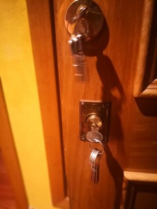Cerrojo de seguridad , Cerrajeros El Altet 24 Horas